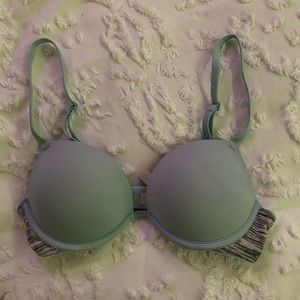 VS Wear Everywhere Super Push-Up Bra